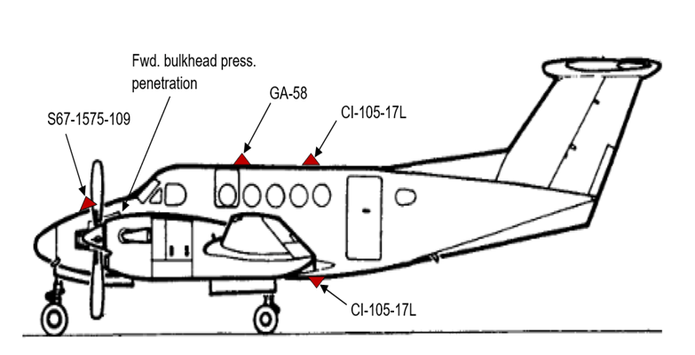 Un esquema de una aeronave bimotora destaca los puntos de instalación de las antenas: S67-1575-109 cerca del morro, GA-58 sobre el ala y dos CI-105-17L en la parte inferior del fuselaje y en la cola. Se indica O-LSA21-13/D a título de referencia. Cada ubicación está marcada con cuatro rombos rojos.